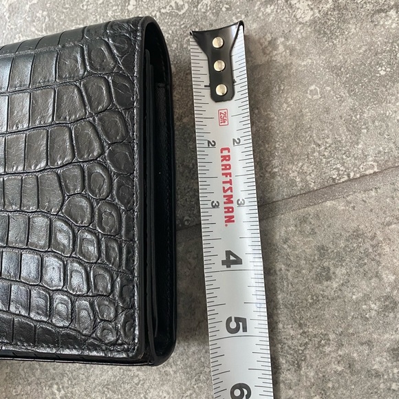 SAINT LAURENT
YSL Croc-Embossed Leather Wallet on Chain Monogram Black silver - Picture 3 of 12